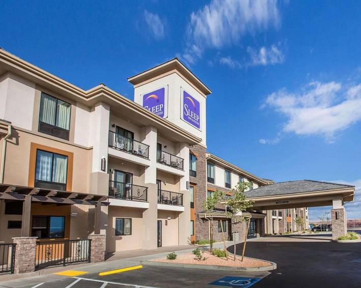 Hôtel pour 3 personnes, avec jacuzzi et piscine