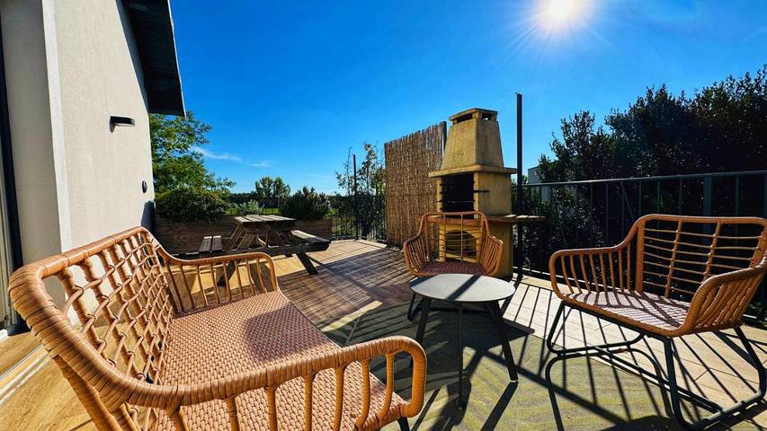 Location de vacances pour 6 personnes, avec vue ainsi que sauna et jardin à Brens - 4