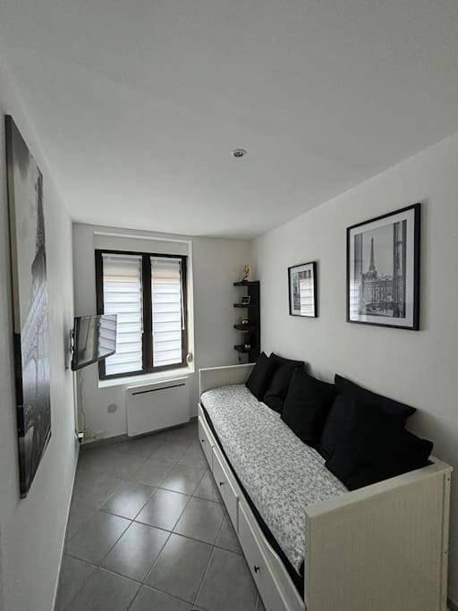 Appartement entier, One-Bedroom Apartment in Marquette-lez-Lille, Région de Lille