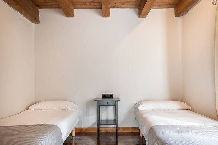 Casa Tarter in Gessa Town 10 pax in Gessa, Naut Aran