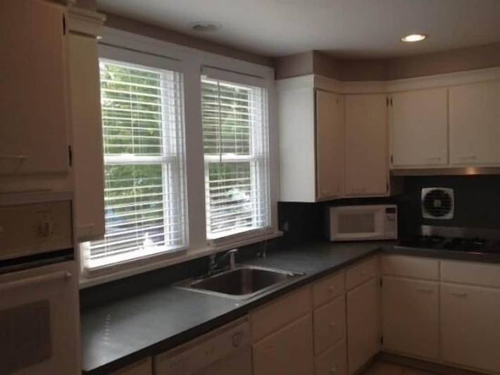 Vacation rental for 14 people, with yard in Wildwood Crest