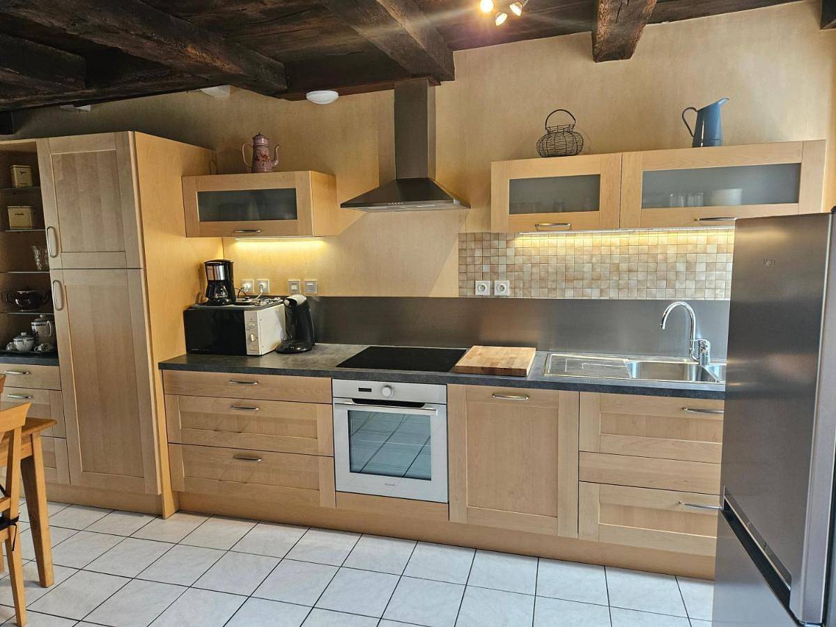 Two-Bedroom House in Vineuil, Région de Blois