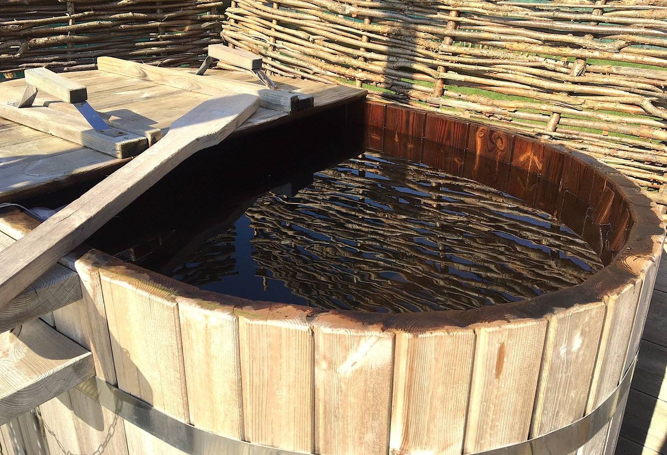 Lushna 2 Petite at Lee Wick Farm Cottages & Glamping in Point Clear, St Osyth