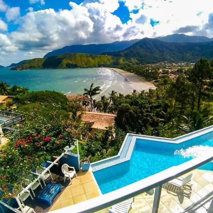 Casas e apartamentos de temporada para 6 pessoas, com jardim e piscina e ainda jacuzzi em Barequeçaba