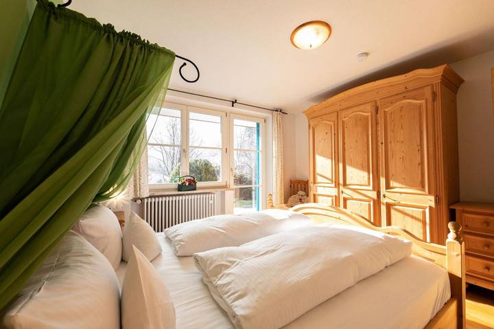 Ferienwohnung für 3 Personen, mit Terrasse am Eibsee - 3