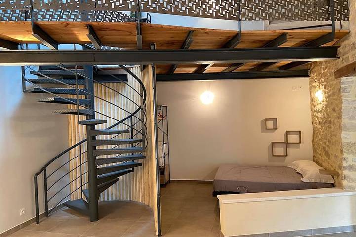 Location de vacances pour 6 personnes, avec jardin ainsi que piscine et terrasse à Barjac - 3