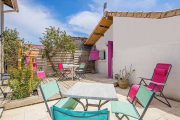 Gîte pour 4 personnes, avec terrasse et jardin à Castelnau-de-Médoc