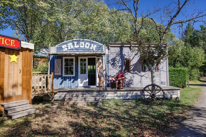 Appartement de vacances pour 4 personnes, avec Jacuzzi ainsi que Terrasse et Jardin à Rabastens