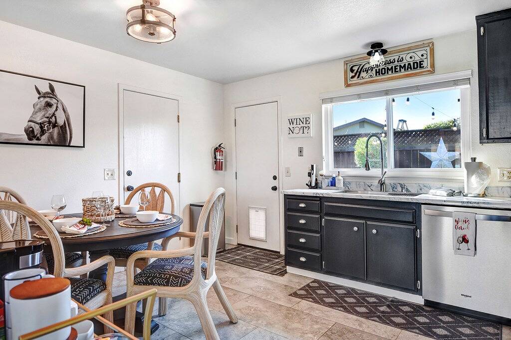 Wine Country Bungalow in Santa Rosa, California North Coast