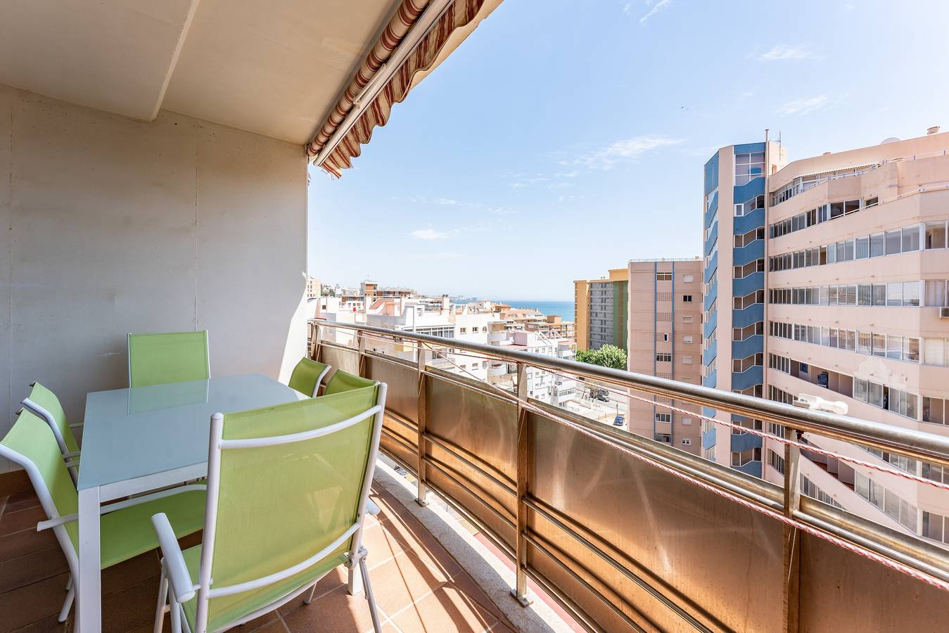 Geheel appartement, Appartement "El Toro" met Zeezicht, Gedeeld Zwembad & Wi-Fi in Torreblanca (Fuengirola), Fuengirola