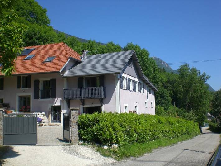 Gîte pour 8 personnes, avec jardin dans Lac du Bourget - 2