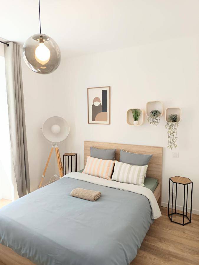 Gîte pour 4 personnes, avec terrasse et vue à Joncy