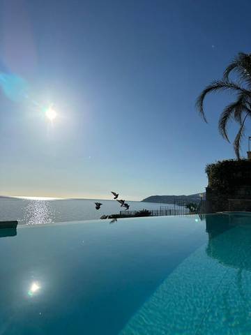 Villa pour 2 personnes, avec piscine ainsi que jardin et vue dans Ligurie
