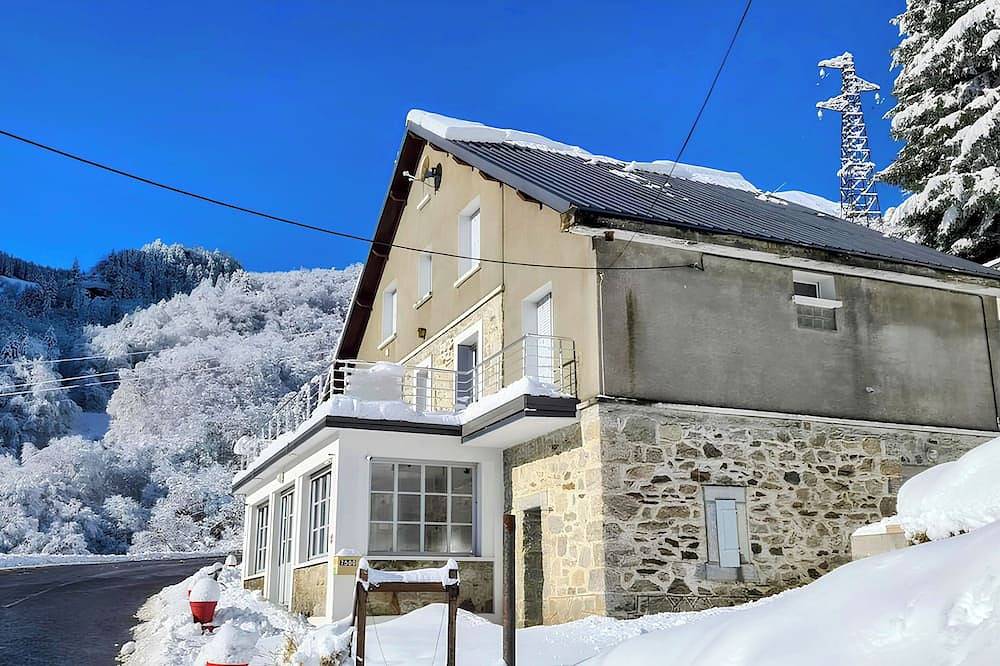 Maison Auseths - Group accommodation - Campan in Campan, Pyrenees National Park