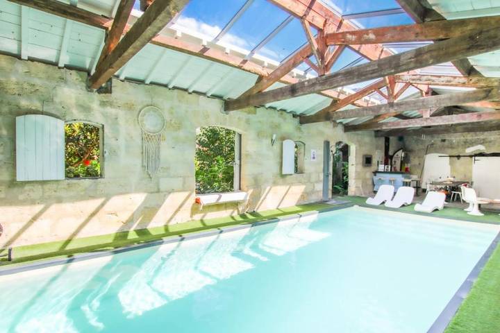 Location de vacances pour 5 personnes, avec piscine et jardin à Gauriaguet