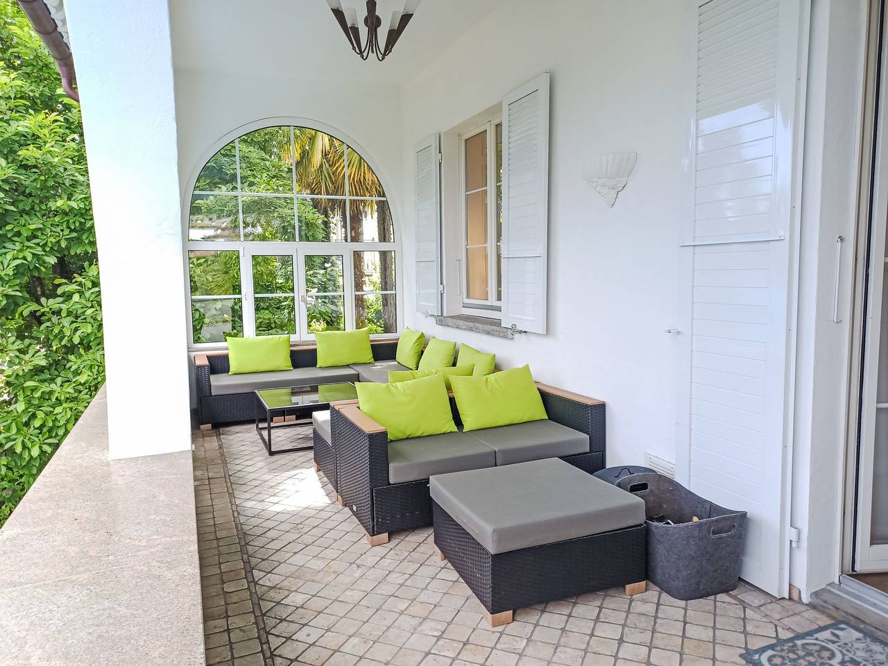 Villa Vernice Gialla in Minusio, Tessiner Alpen