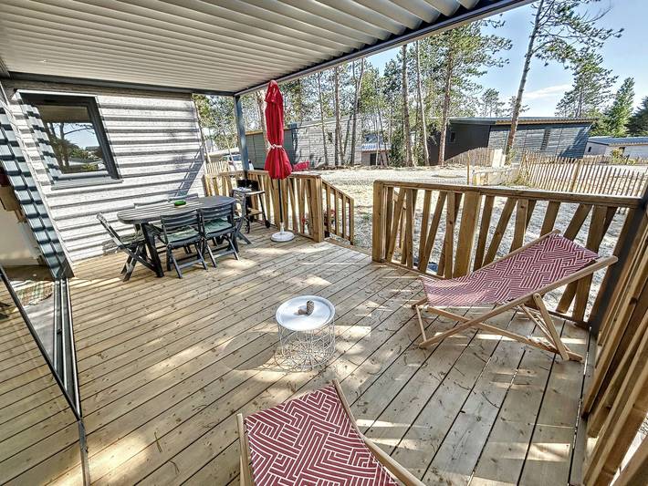 Chalet pour 6 personnes, avec jardin ainsi que piscine et terrasse