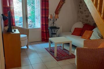 Gîte pour 4 personnes, avec jardin à Roquebrun