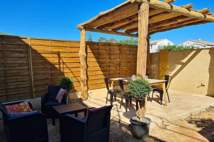 Gîte pour 4 personnes, avec jardin à Sorbo-Ocagnano