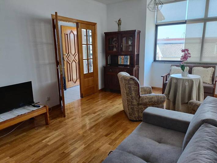 Apartamento de férias para 10 pessoas, com jardim em Macedo de Cavaleiros