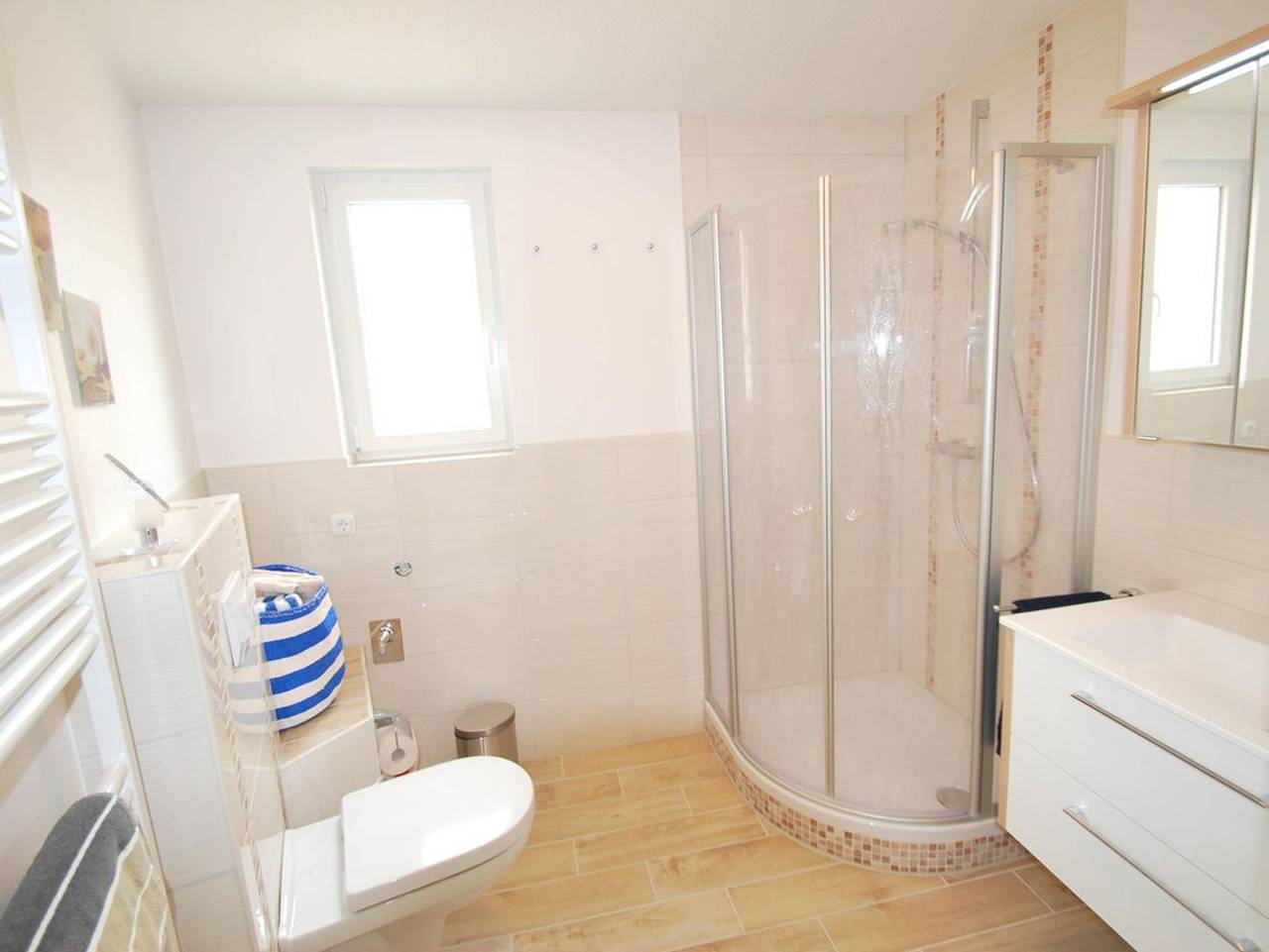 Ganze Ferienwohnung, Wohnung 20 - Moderne Wohnung im Zentrum von Büsum in Büsum, Dithmarschen