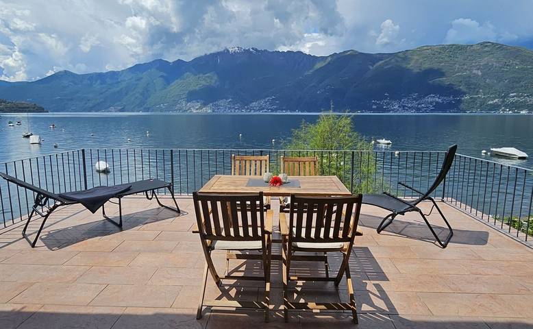 Ferienwohnung für 4 Personen, mit Balkon und Seeblick