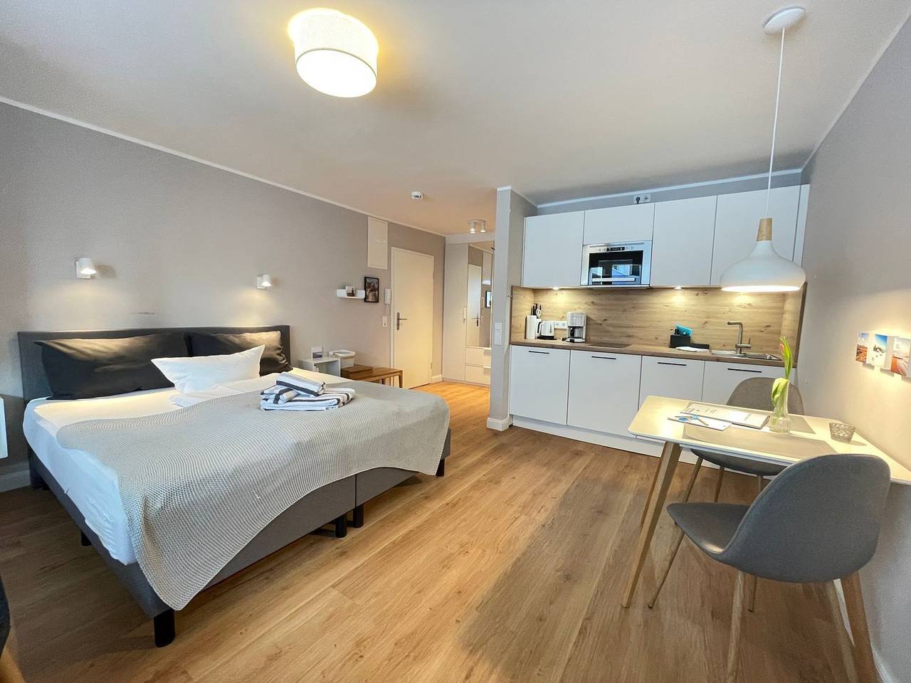 Ganze Wohnung, Modernes Apartment mit überdachtem Balkon im Kurviertel von Westerland in Westerland, Sylt (Gemeinde)