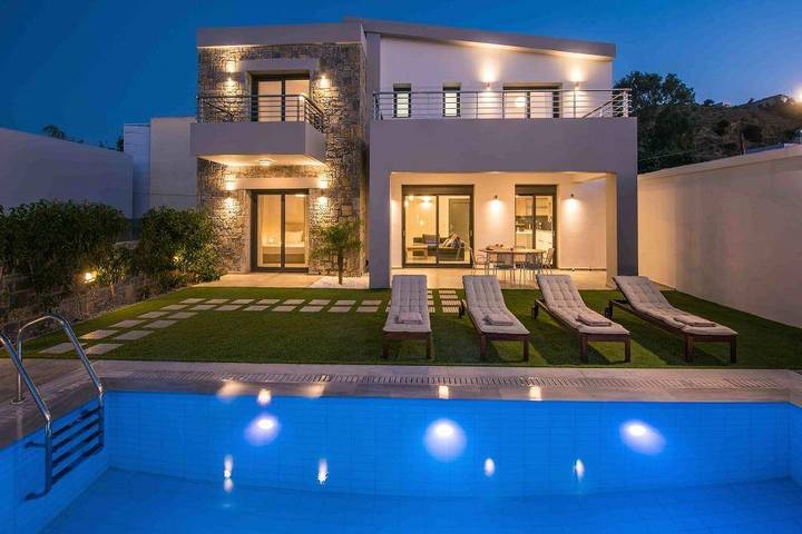 Ferienhaus für 6 Personen, mit Garten und Balkon in Pitsidia - 2