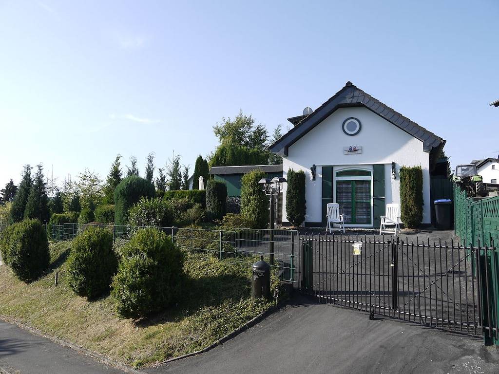 Ferienhaus in Daun mit Schwimmbecken in Daun, Vulkaneifel