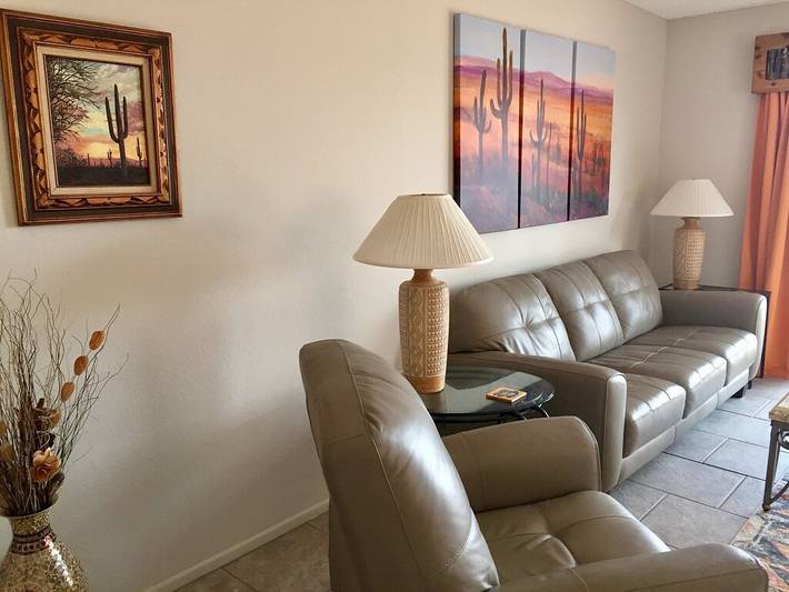 Vacation rental for 4 people, with pool and terrace as well as hot tub and sauna in Green Valley