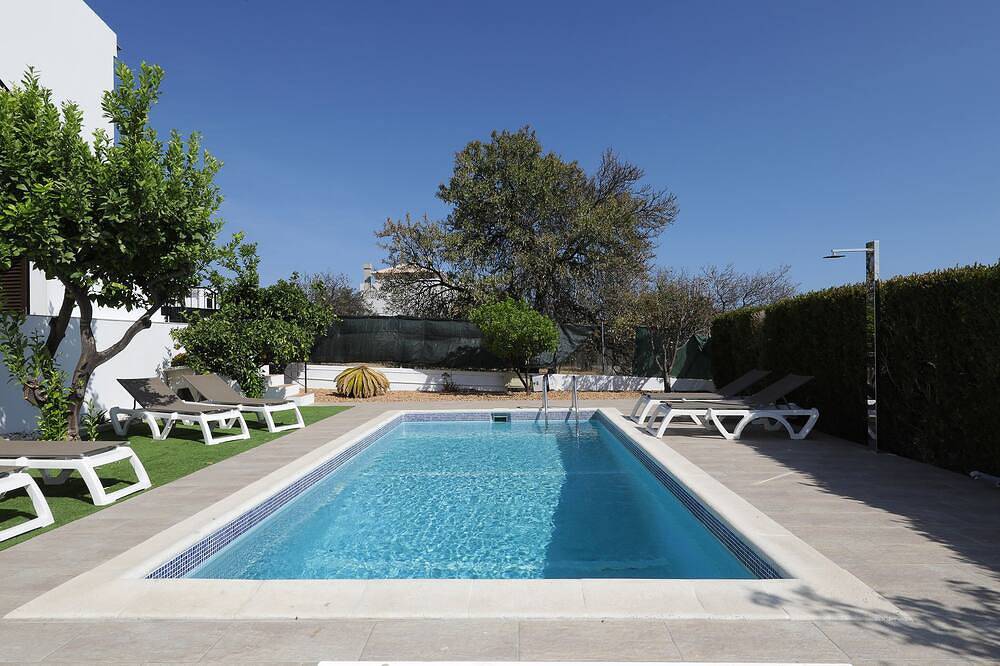 Villa for 8 People in Tavira, Parque Natural da Ria Formosa