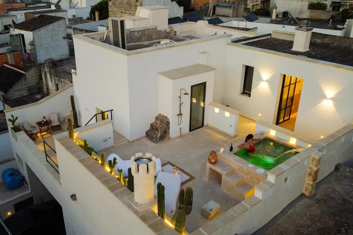 Ferienwohnung für 4 Personen, mit Pool und Terrasse sowie Whirlpool - 1