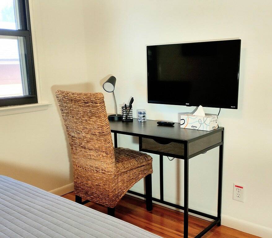 Charming Top Floor Home Close to, Unl, & Downtown in Lancaster County (NE)