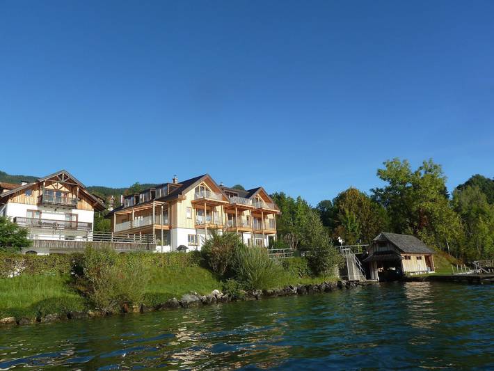 Ferienwohnung für 3 Personen, mit Balkon und Garten sowie Seeblick in Unterach am Attersee