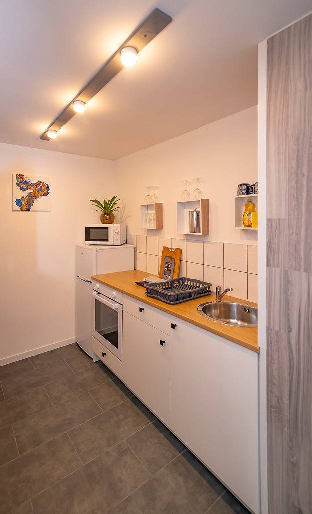 Gîte pour 6 personnes, avec piscine ainsi que terrasse et jardin, adapté aux familles à Laroque-des-Albères - 3