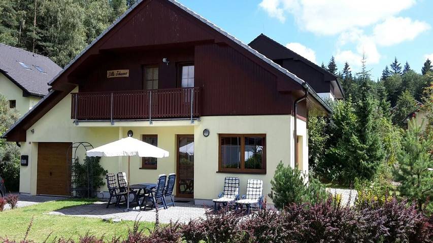 Ferienhaus für 10 Personen, mit Garten und Terrasse, mit Haustier in Lipno