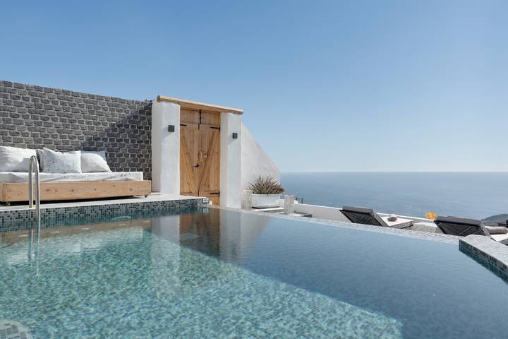 Holiday rental for 5 people in Santorini