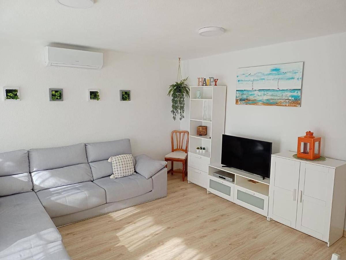 Ganze Wohnung, Three-Bedroom Apartment in Port de Sagunt, Sagunto