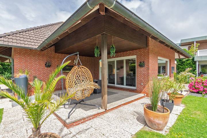 Ferienhaus für 7 Personen, mit Terrasse und Garten in Norddeich