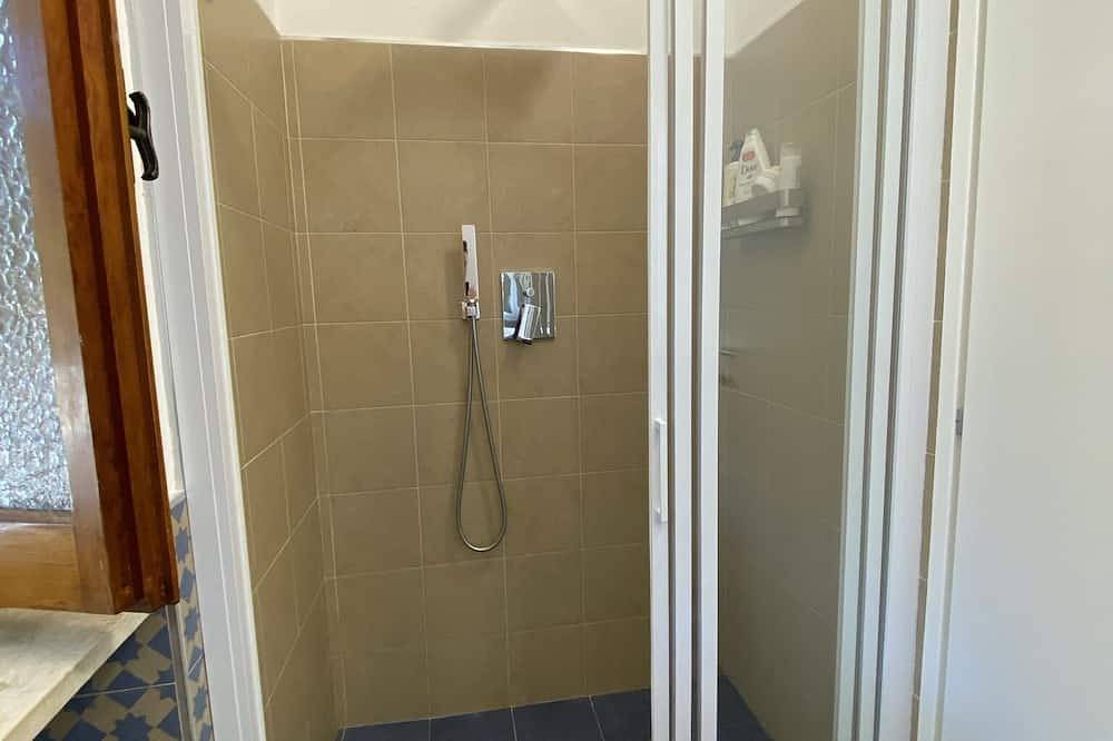 Buen Retiro - Villa with pool and jacuzzi 400 m from the sea in Torre Chianca, Lecce Provinz