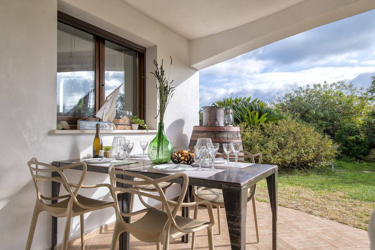 Hel lägenhet, Villa Fioretta Garden: Your  Countryside Escape with Pool, near Alghero's Beaches in Olmedo, Nurra