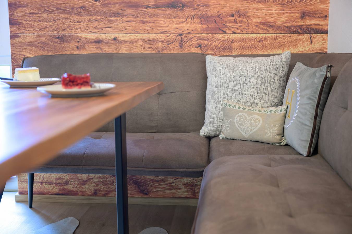 Ganze Wohnung, Ferienwohnung 'Oben' mit Bergblick, Balkon und Wi-Fi in Bayerisch Gmain, Berchtesgadener Alpen
