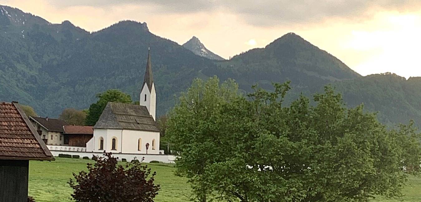 Ganze Ferienwohnung, Alpenkind - Ferienwohnung alpenkind 74 qm, 1-4 Personen, 2 Schlafzimmer, Terrasse in Staudach-Egerndach, Chiemsee