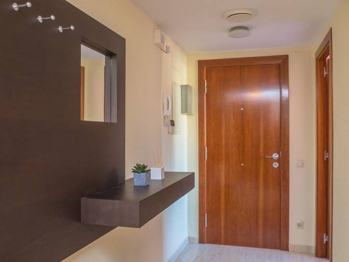 Ganze Wohnung, Schöne Strandwohnung in Riells, L'Escala - Meerblick, Pool, Garage, Klimaanlage, für 6 Personen in l'Escala, Oberampurien