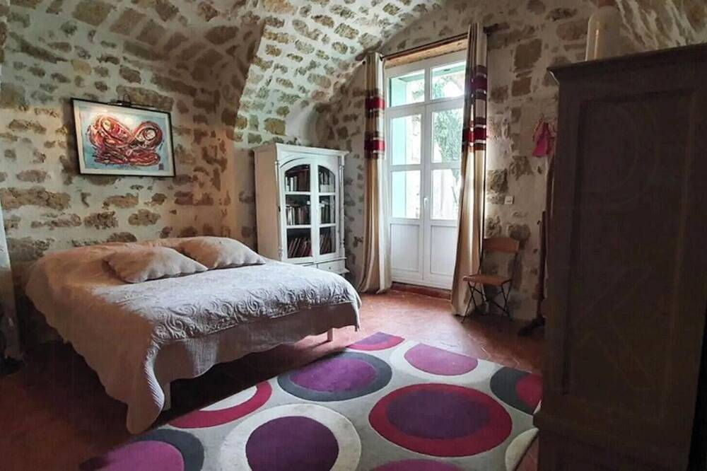 Wine estate holiday home in Montagnac in Montagnac, Mediterranean Coast (France)