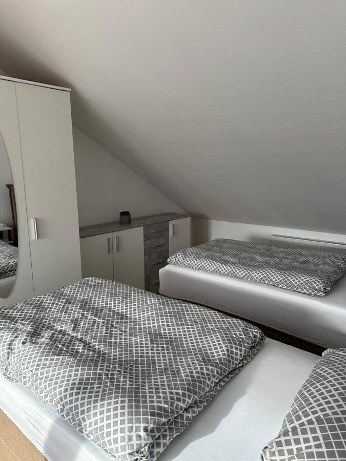 Gîte pour 3 personnes, avec balcon et vue à Kerpen - 4