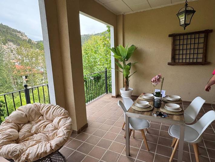 Casa rural para 12 personas, con terraza y vistas en Alcalá del Júcar - 2