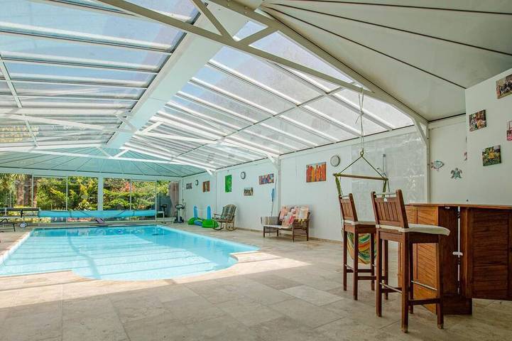 Location de vacances pour 12 personnes, avec Jacuzzi et Jardin dans Saint-Hilaire-sous-Romilly