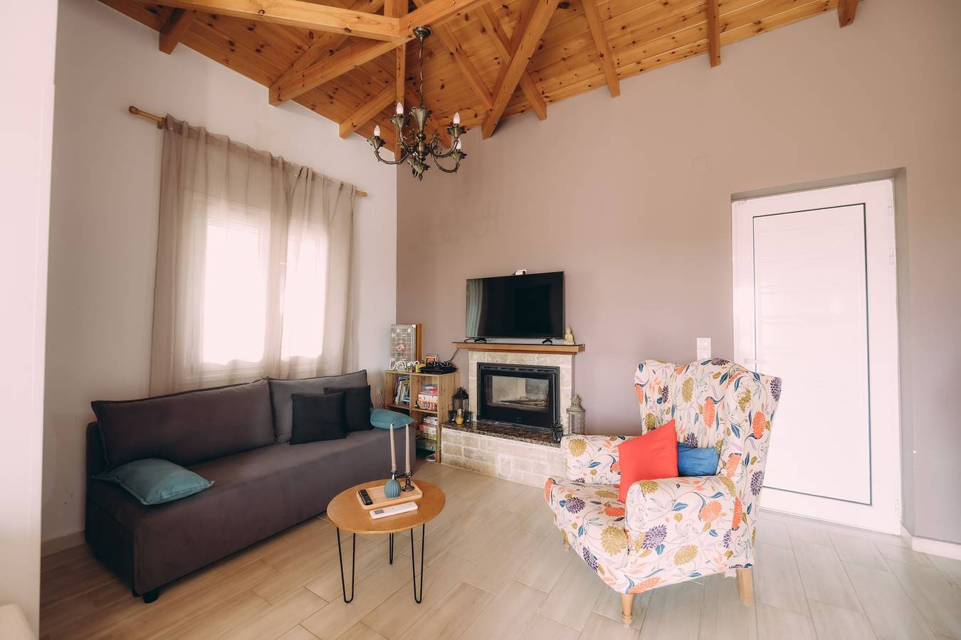 Elysium Countryside House Jacuzzi - Doune in Ileia