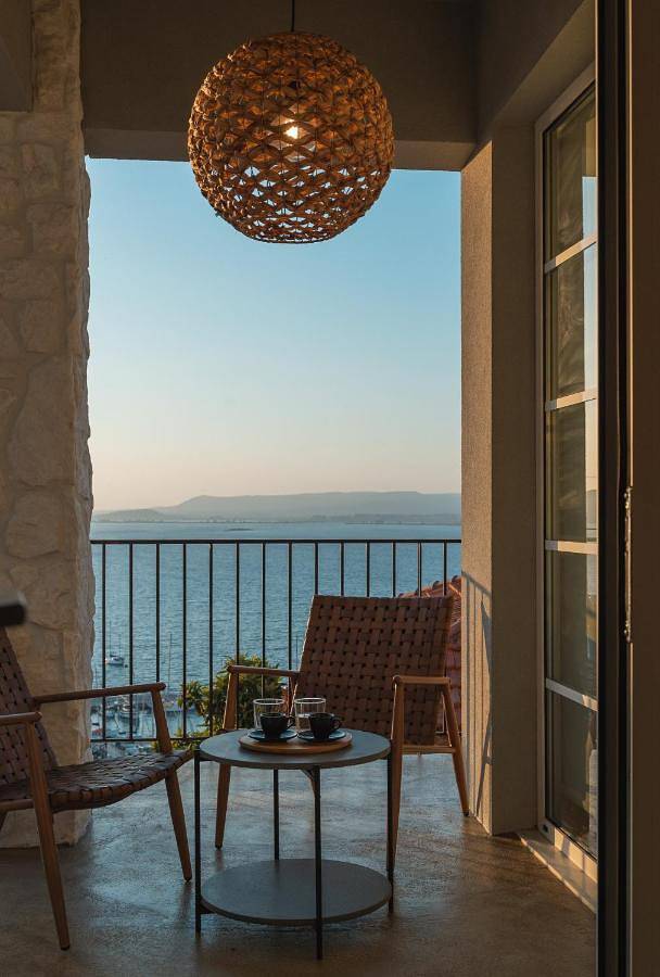 Gîte pour 2 personnes, avec terrasse et vue dans Pýlos - 4